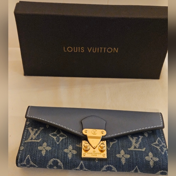 Blue/Denim Monogram Bag and Wallet Set - Picture 11 of 13